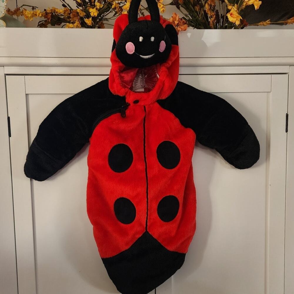Ladybug Super soft warm cozy Zip up 0-9 Months costume